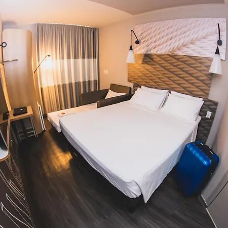 Ibis Navegantes Itajai Hotel Exterior photo