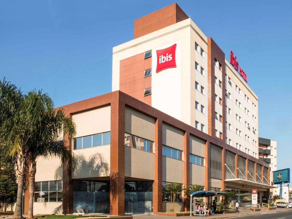 Hotel Ibis Navegantes 3*